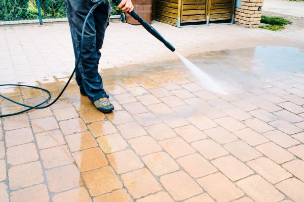Pavement Staining in Reno